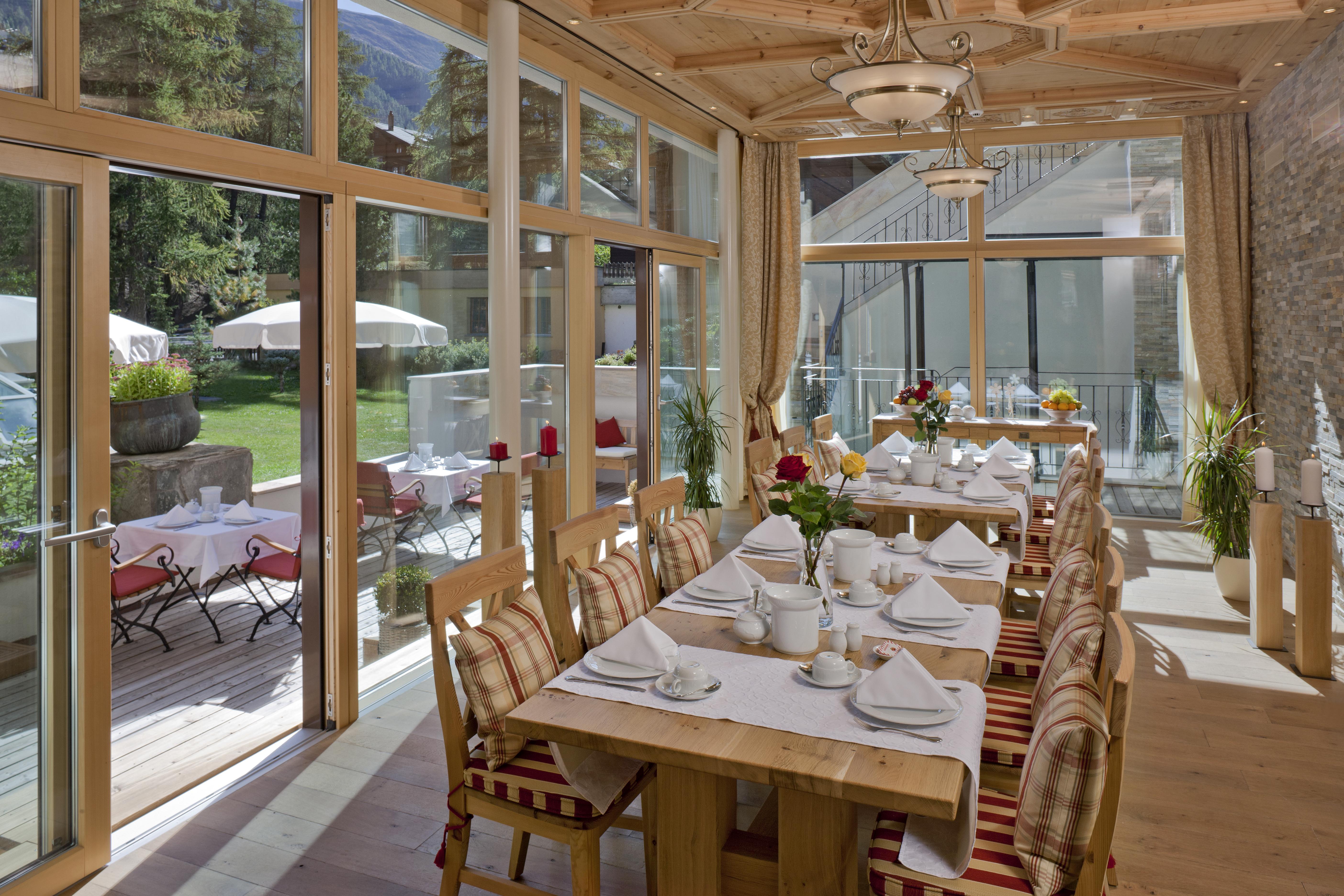Swiss Alpine Hotel Allalin Zermatt Exterior foto