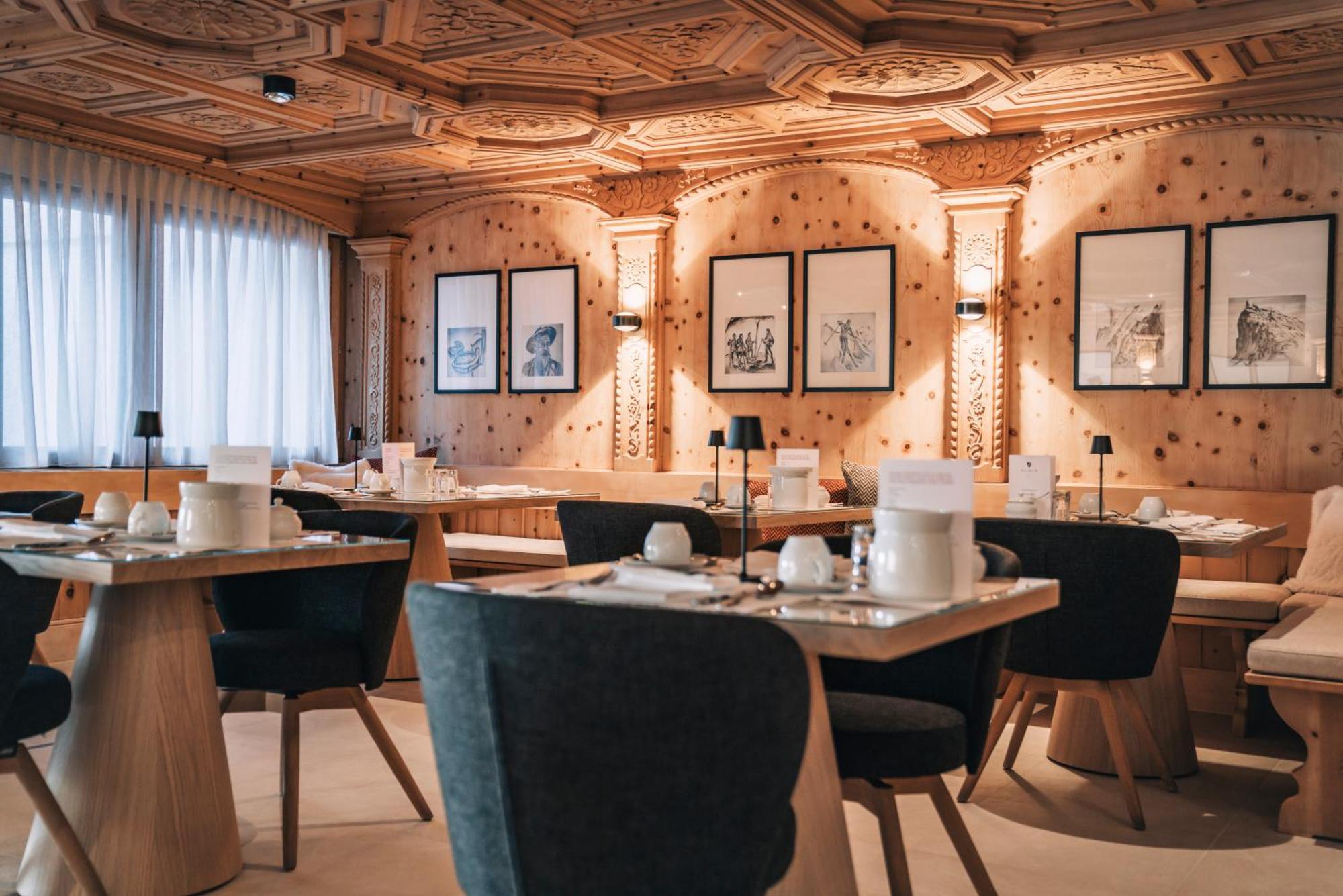 Swiss Alpine Hotel Allalin Zermatt Exterior foto