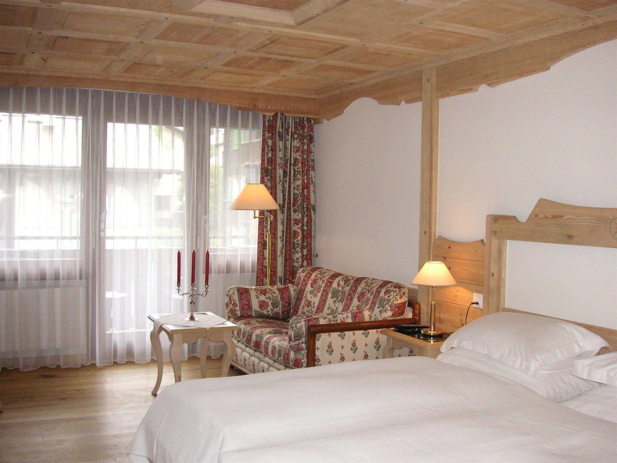 Swiss Alpine Hotel Allalin Zermatt Exterior foto