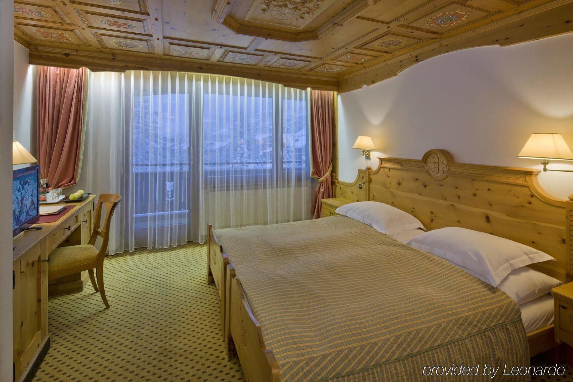 Swiss Alpine Hotel Allalin Zermatt Cameră foto